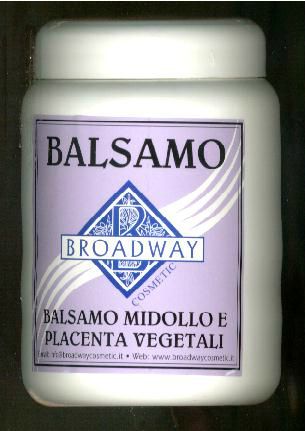            BALSAMO1000ml
  AL MIDOLLO E PLACENTA VEGETALE  €.13,00
Agisce direttamente sulle parti danneggiate del capello, rinforzandone la struttura proteica,
e facilita il riequilibrio fisiologico.
Dona volume e lucentezza, e svolge un’azione districante ed emoliente.

MODO D’USO:

Applicare una piccola quantità di prodotto, distribuendo  uniformemente sui capelli lavati e tamponati.

 

Lasciare in posa 10 minuti, ( una fonte di calore, abbrevia il tempo di posa )

Risciacquare con acqua tiepida in abbondanza.

INGREDIENTES:

ACQUA, CETYL ALCOHOL AND STEARYL

ALCOHOL, COCAMIDE MEA, QUATERNIUM 18, CETRIMONIUM

CHLORIDE, PROFUMO/PARFUM, SODIUM DEHYDROACETATE,

PROPYLENE GLYCOL, CITRIC ACID, MAGNESIUM NITRATE,

TRITICUM VULGARE, BOMBUSOIDEA, MAGNESIUM CHLORIDE,

METHYLCHLOROISOTHIAZOLINONE,

 METHYLISOTHIAZOLINONE. C.I. 61585.

CONTIENE CONSERVANTI A NORMA DI LEGGE.

Broadway cosmetic  s.a.s.

via  Rivette n°20,  cap.10073  Ciriè, fraz. Devesi Torino (Italy)

Tel.+390115369042.Tel.+390115505215.Fax.+3901109652027.

Scheda tecnica di:

Prodotto dai Laboratori

cosmetici  :  GARU s.a.s.  TRENTO  -  ITALY

Responsabile Tecnico  Renato  Gabrielli